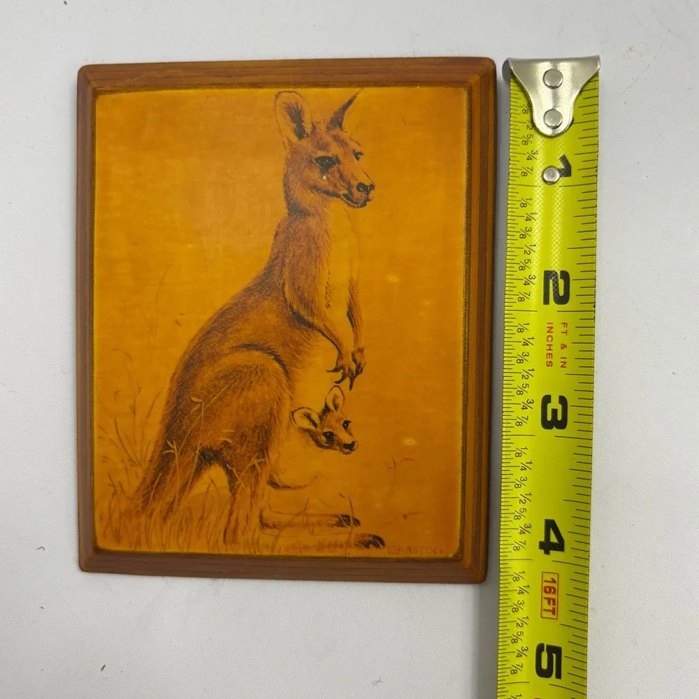 Vintage E.M. Holloway Great Grey Kangaroo Decoupage Plaque Wendy Bastock Art 4x5